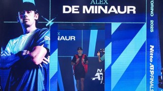 澳网男单首轮焦点对话：贝雷帽大战小野兔！